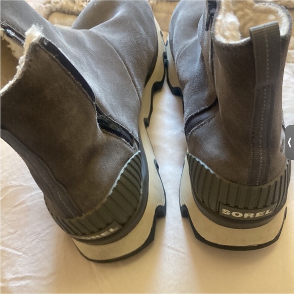 Sorel grey boots, size 9.5 Suede leather with soft interior. - Picture 7 of 8